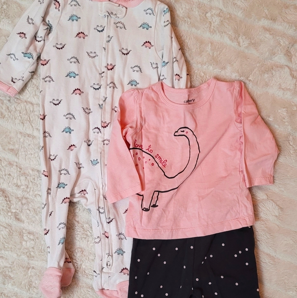 **SOLD**3PC DINO SET: PAJAMAS, TOP, PANTS 6M